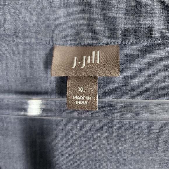 J. JILL BUTTON FRONT V-NECK TOP - Picture 7 of 8